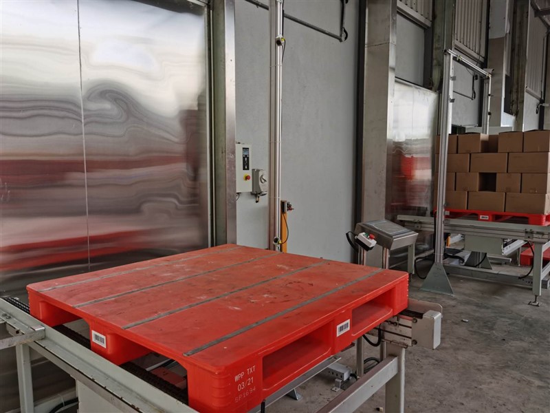 The Malaysia 30 meter high stacker crane three-dimensional warehouse project has been successfully accepted! The Malaysia 30 meter high stacker crane three-dimensional warehouse project has been successfully accepted!