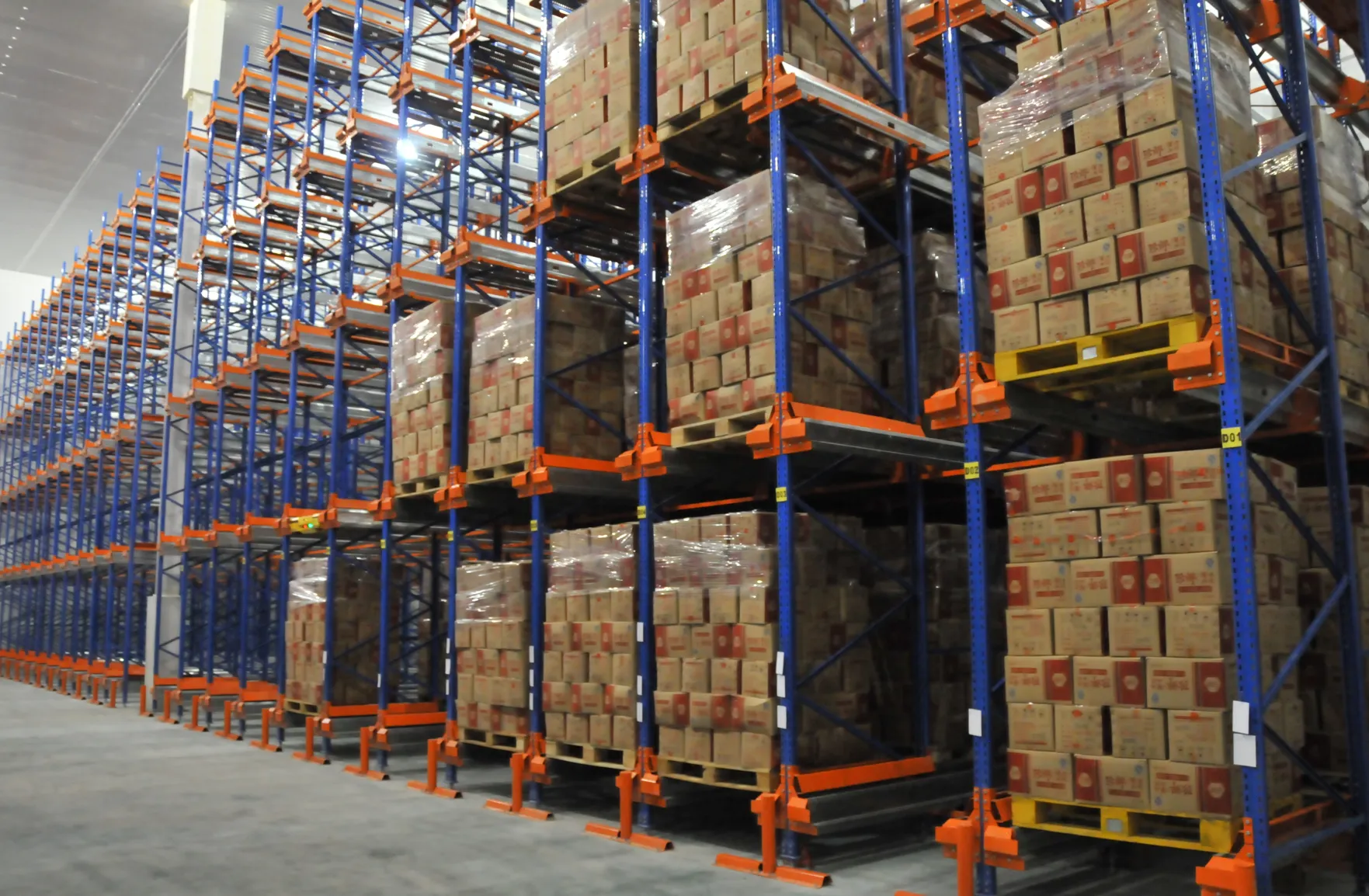 Smart Fashion Forward: Revolutionizing Apparel Supply Chain Efficiency with Automated Storage & Retrieval System）